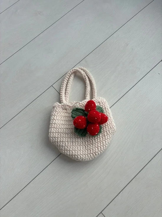 Handmade Mini Tote 🍓🍀 - Picture 2 of 5
